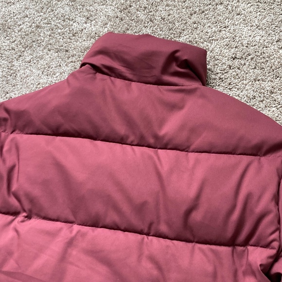 Girlfriend Collective Wine Cropped Recycled Puffer Jacket Minimalist Edgy sz XS - Picture 8 of 13